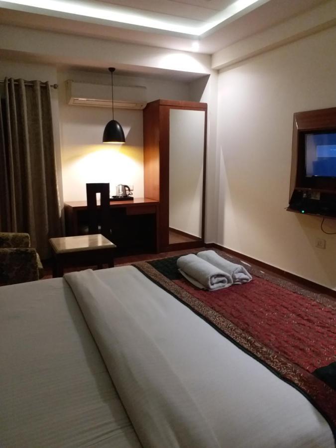 Hotel Lohias Delhi Airport Нью-Делі Екстер'єр фото
