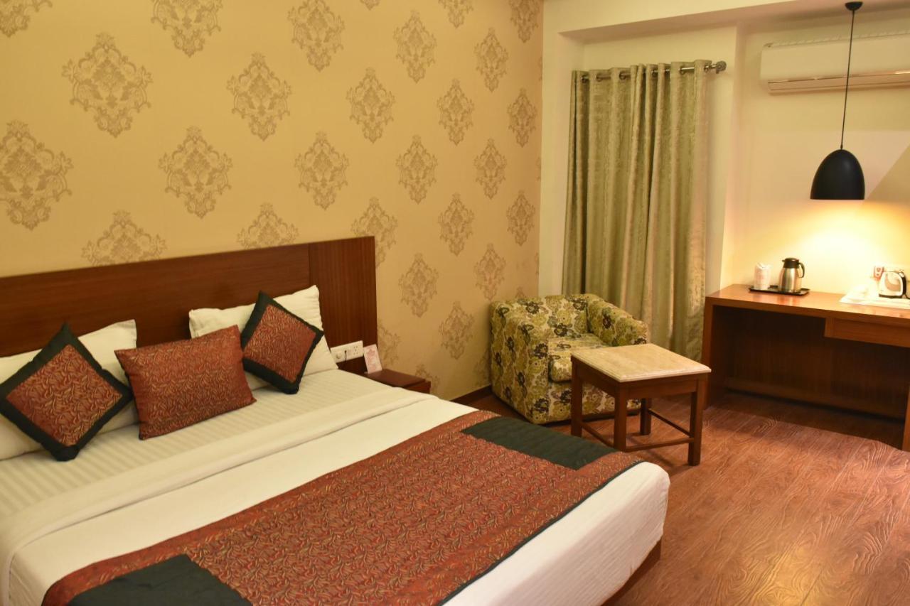 Hotel Lohias Delhi Airport Нью-Делі Екстер'єр фото