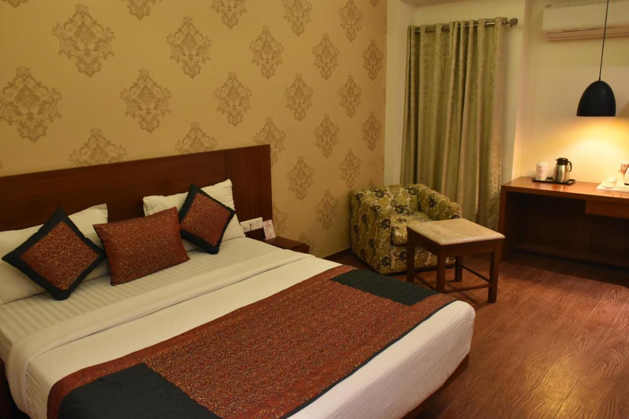 Hotel Lohias Delhi Airport Нью-Делі Екстер'єр фото